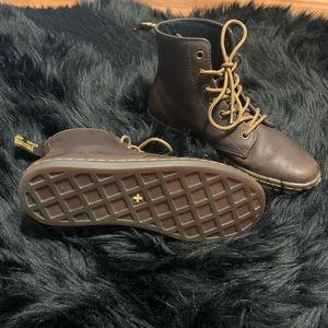 Dr. Martens Leyton boots
